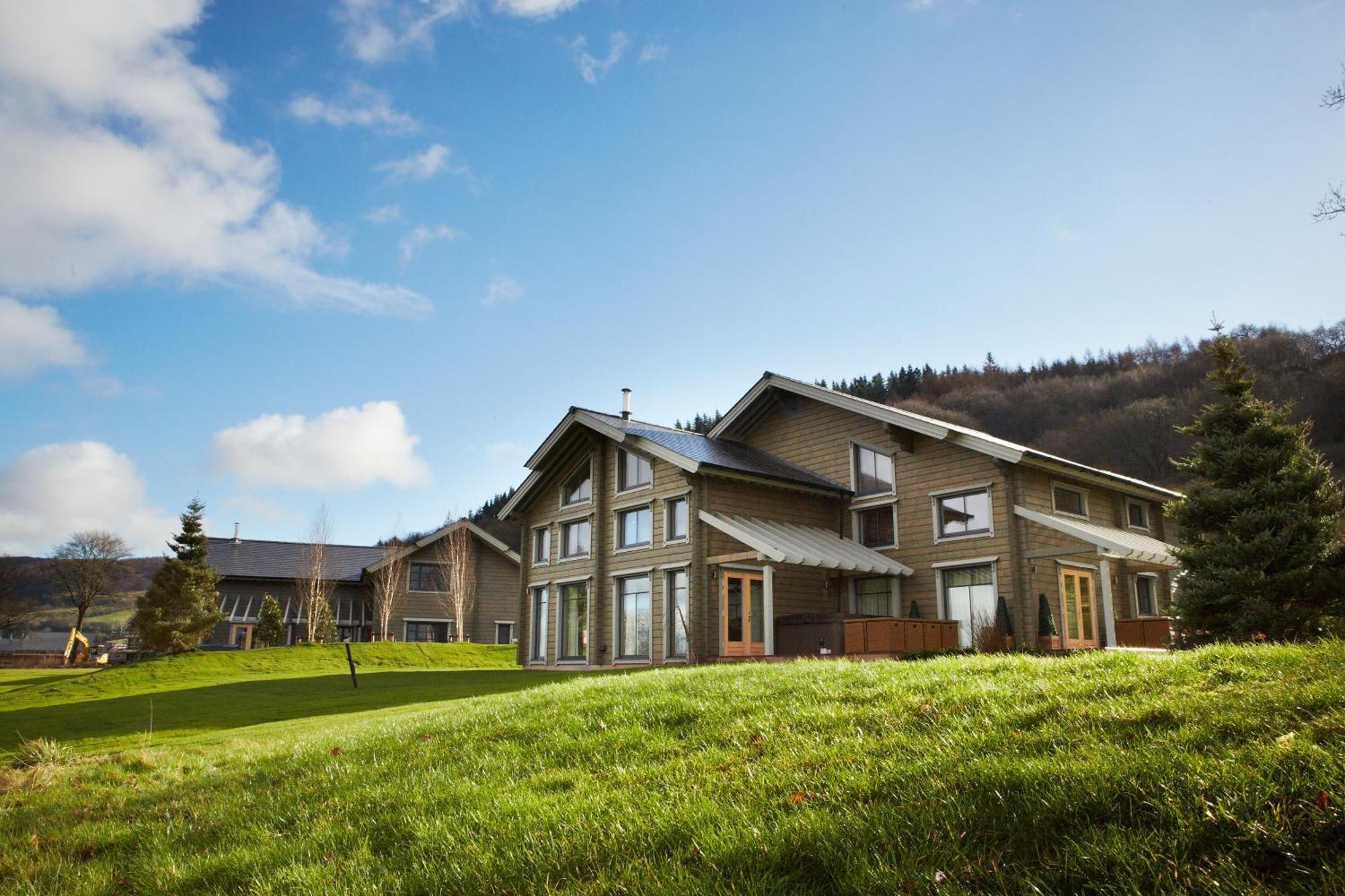 Hunter Lodges By Celtic Manor Newport  Exterior photo