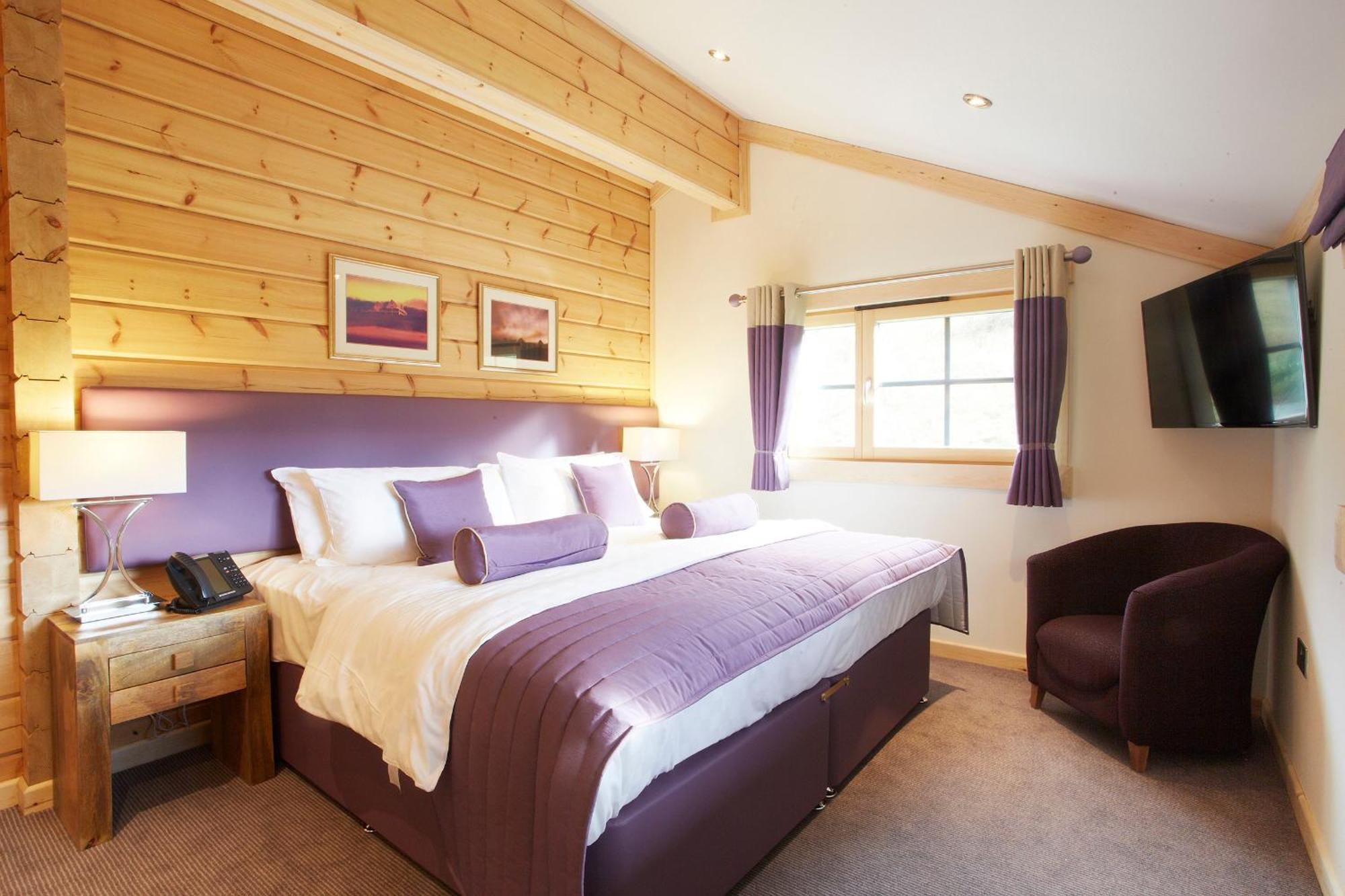 Hunter Lodges By Celtic Manor Newport  Exterior photo