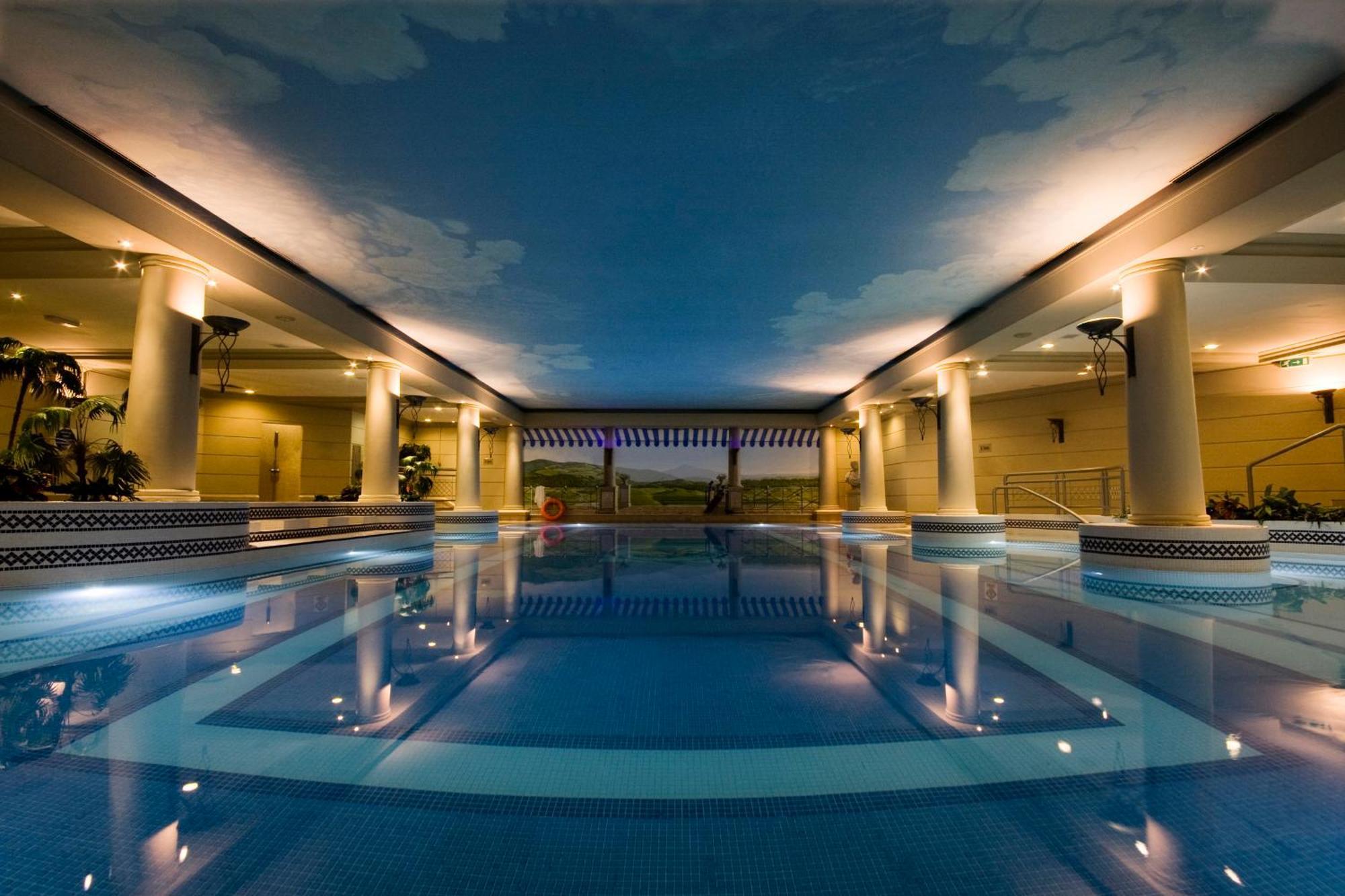 Hunter Lodges By Celtic Manor Newport  Exterior photo