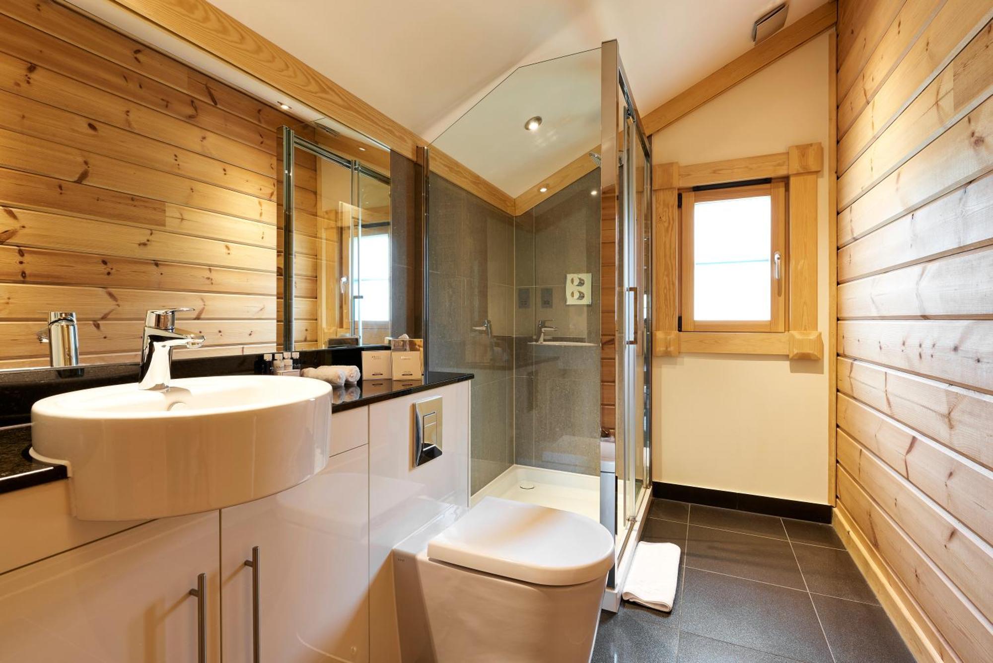 Hunter Lodges By Celtic Manor Newport  Exterior photo